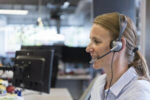 female support phone operator